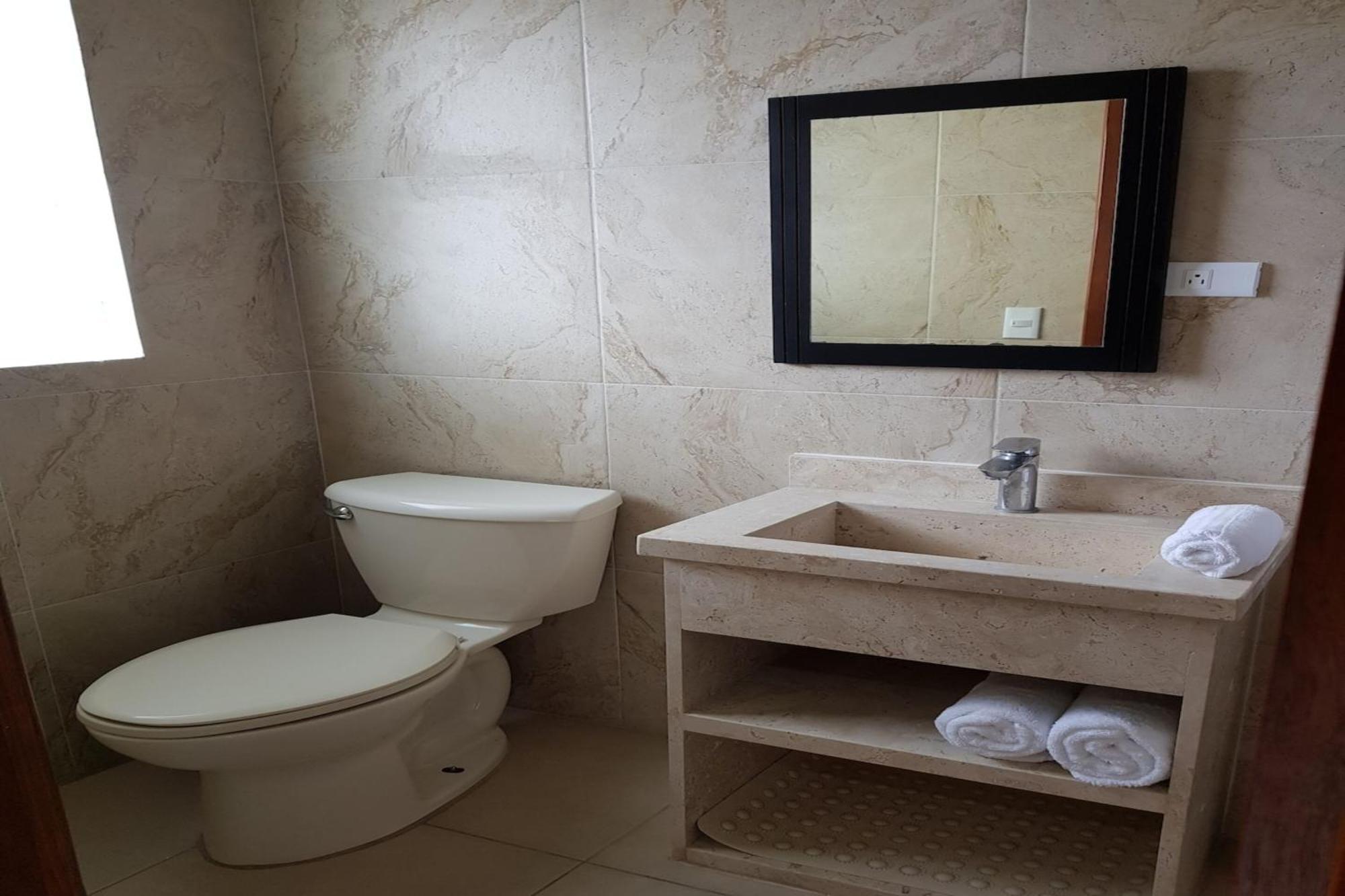 Oyo Hotel Emperadores Inn, Атлиско Экстерьер фото