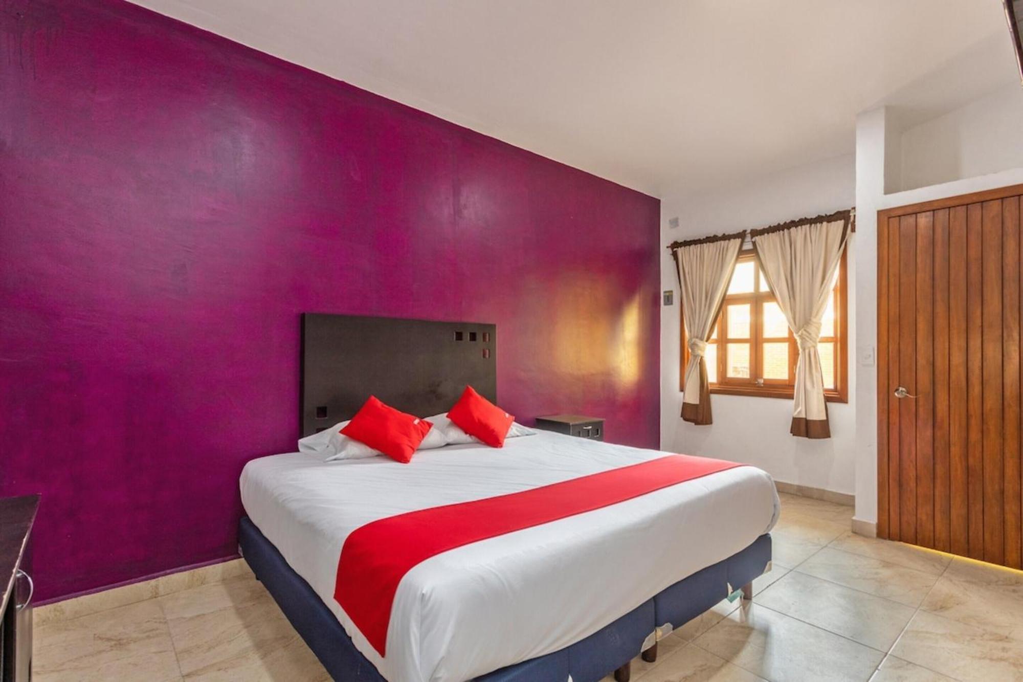 Oyo Hotel Emperadores Inn, Атлиско Экстерьер фото