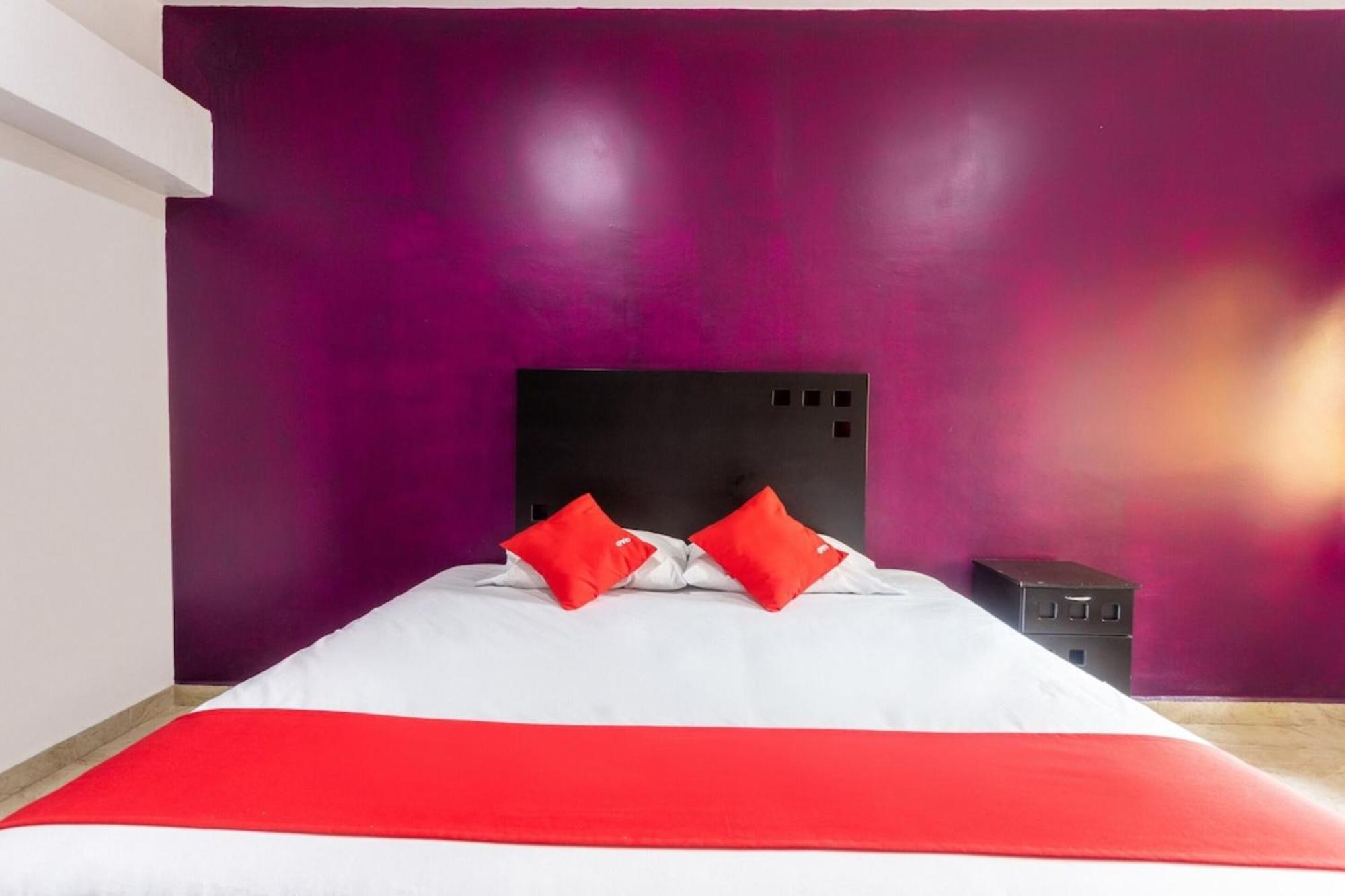 Oyo Hotel Emperadores Inn, Атлиско Экстерьер фото