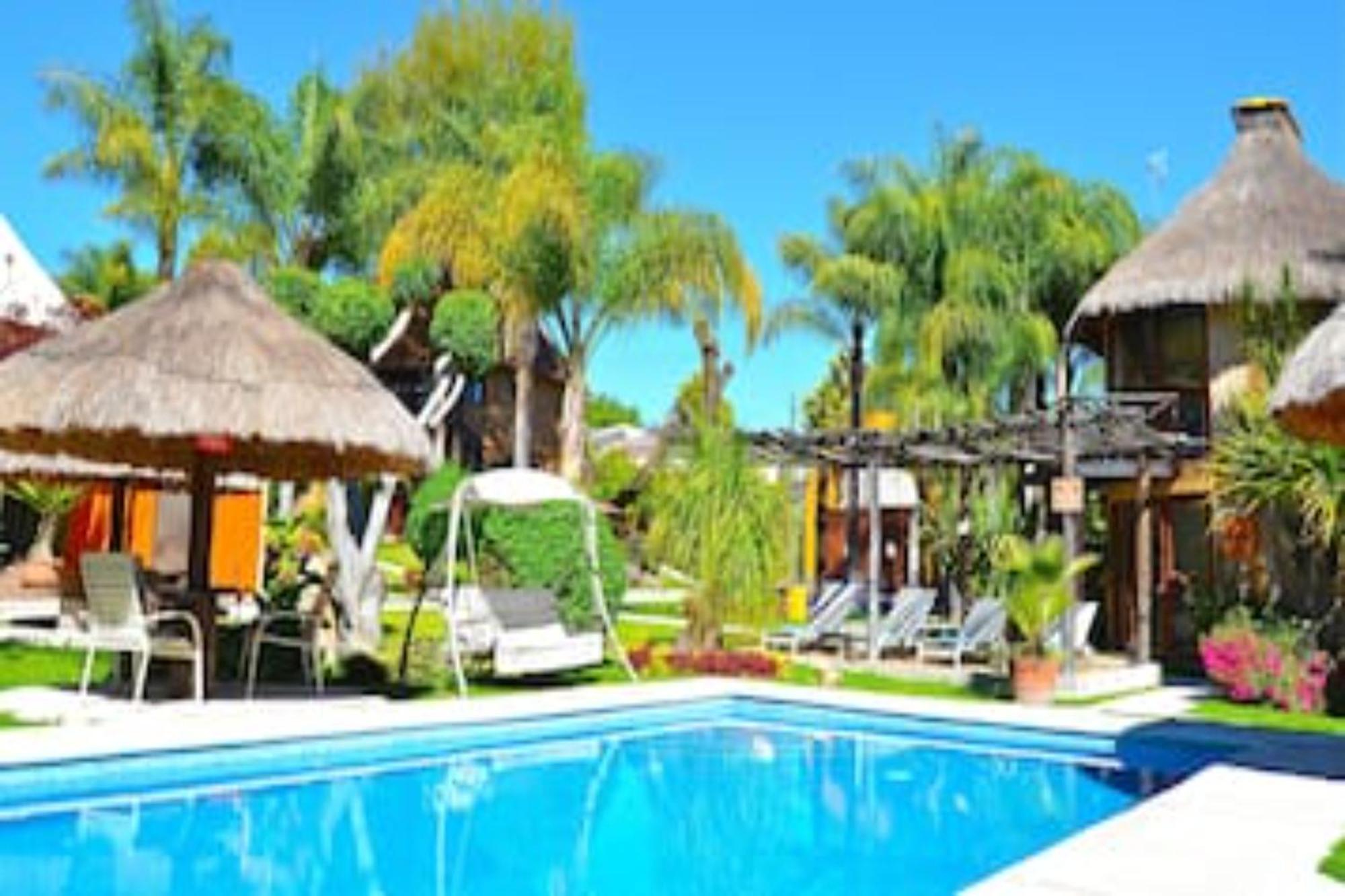 Oyo Hotel Emperadores Inn, Атлиско Экстерьер фото