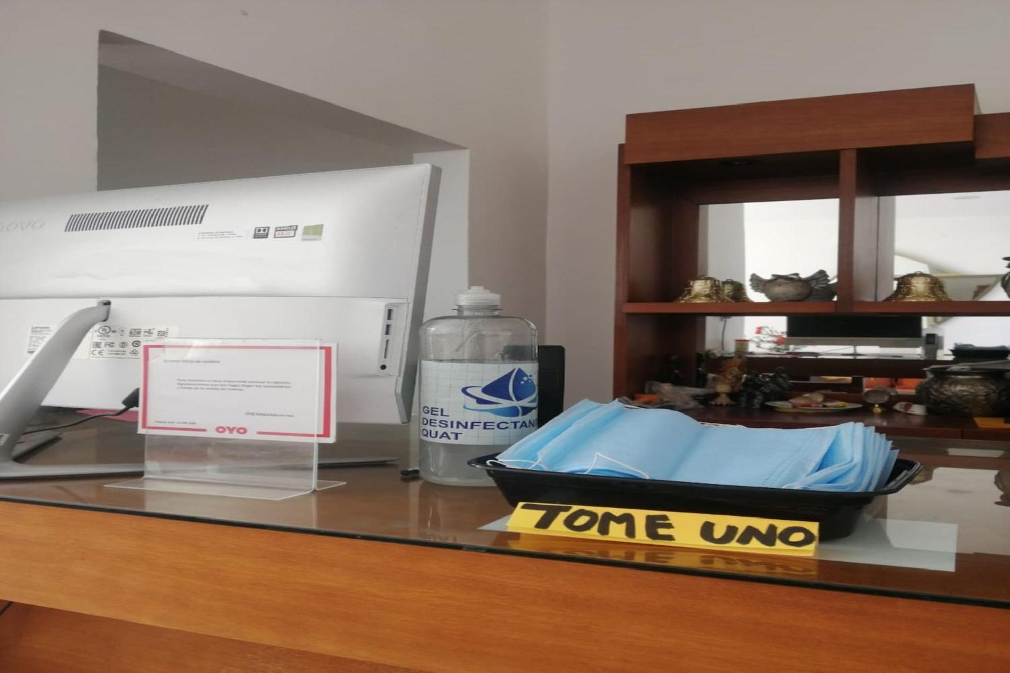 Oyo Hotel Emperadores Inn, Атлиско Экстерьер фото